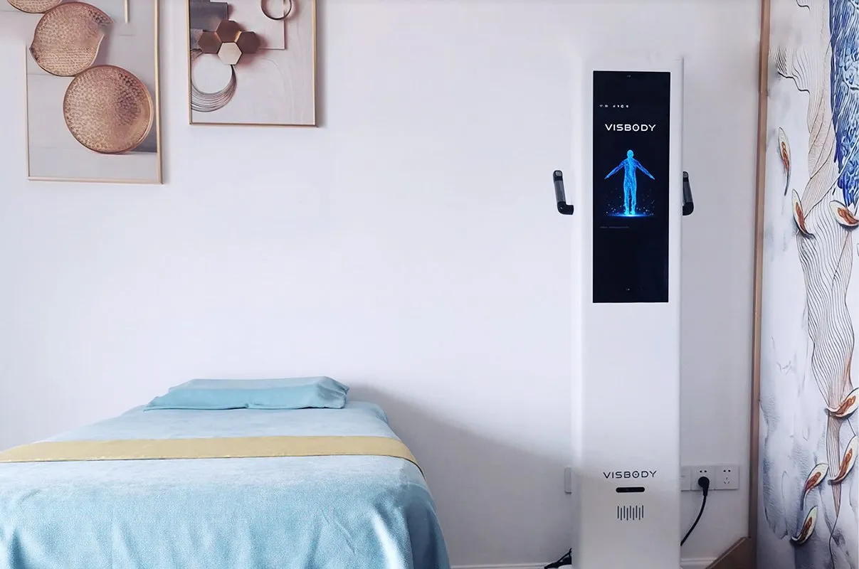 Macchina per body scanner 3D Visbody installata nella sala benessere spa